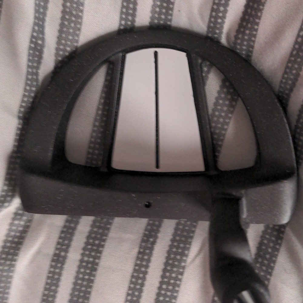 Warrior Custom Golf Putter. EUC. THIS PUTTER HAS ONLY BEEN USED ONCE, FOR 9HOLES